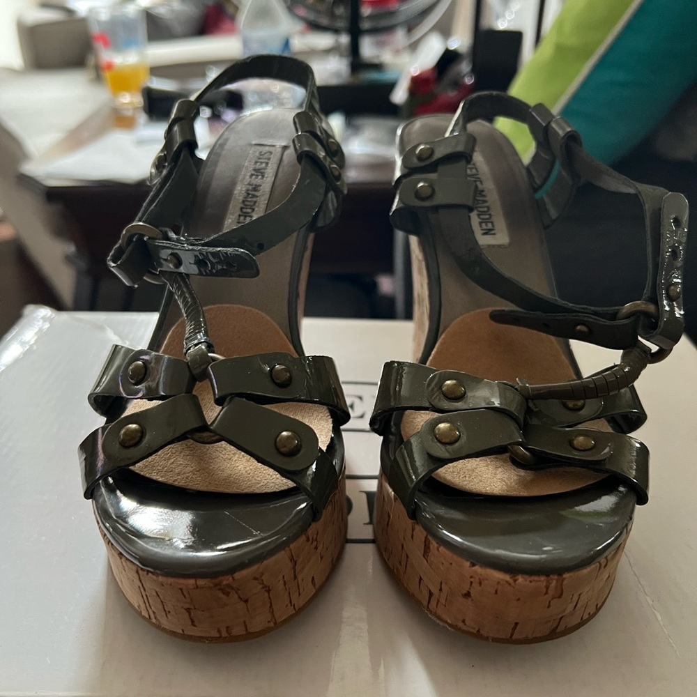 Steve Madden Dark Green Platform Sandals